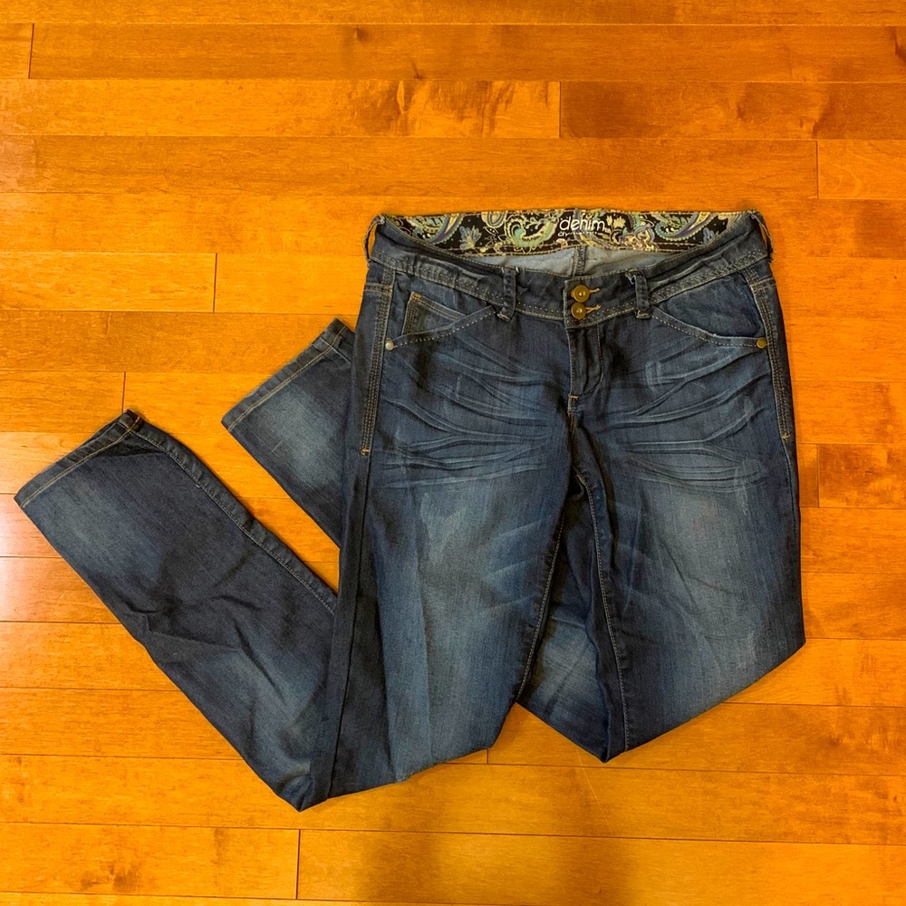 Dynamite Jeans - Picture 3 of 6